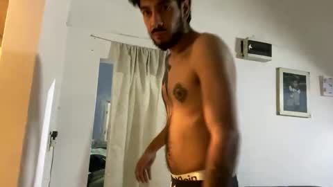 themarttinguyyy online show from September 17, 2025, 11:50 pm