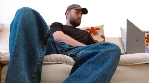 TheMonarchGoat online show from April 22, 2026, 4:15 am