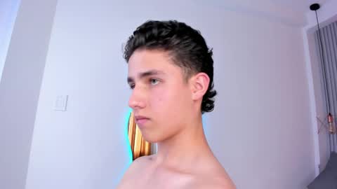 Snapshot of theohawke_ chatting on January 7, 2025, 7:59 pm THEO- MATEO online show from January 7, 2025, 7:59 pm