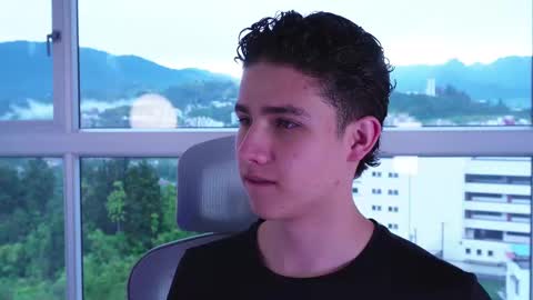 Snapshot of theohawke_ chatting on February 11, 2025, 1:09 pm THEO- MATEO online show from February 11, 2025, 1:09 pm