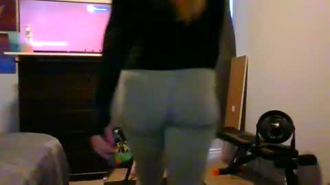 Snapshot of thepeachprincess chatting on January 11, 2025, 7:59 pm the peach princess  online show from January 11, 2025, 7:59 pm