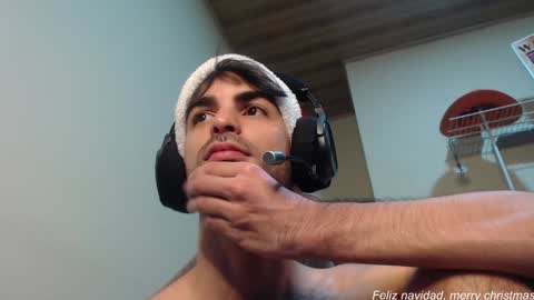 Snapshot of therazhanen chatting on December 29, 2024, 5:42 am Santiago Enrique online show from December 29, 2024, 5:42 am