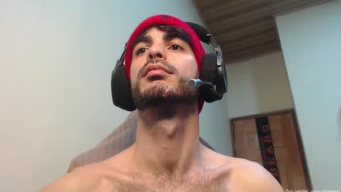 Snapshot of therazhanen chatting on January 4, 2025, 5:48 am Santiago Enrique online show from January 4, 2025, 5:48 am