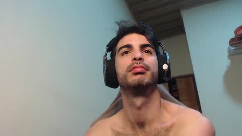 Snapshot of therazhanen chatting on January 12, 2025, 6:06 am Santiago Enrique online show from January 12, 2025, 6:06 am