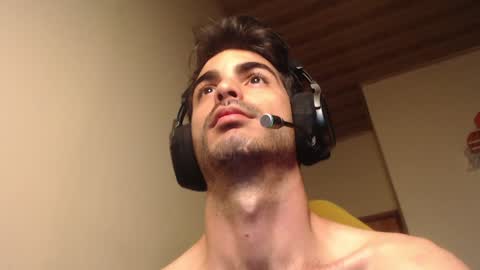 Snapshot of therazhanen chatting on January 16, 2025, 5:32 am Santiago Enrique online show from January 16, 2025, 5:32 am