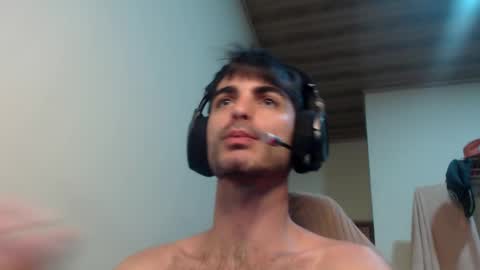 Snapshot of therazhanen chatting on February 10, 2025, 5:47 am Santiago Enrique online show from February 10, 2025, 5:47 am