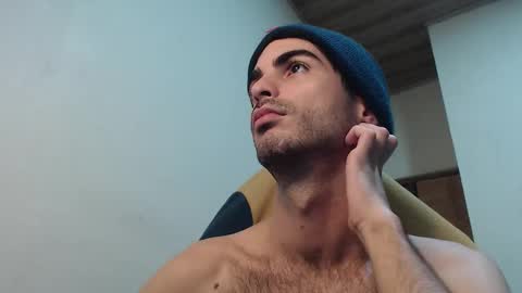 Snapshot of therazhanen chatting on October 24, 2025, 6:21 am Santiago Enrique online show from October 24, 2025, 6:21 am