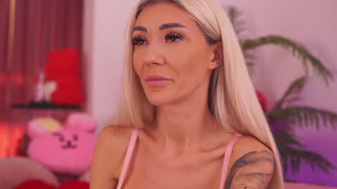 Deea  online show from November 2, 2025, 9:11 am