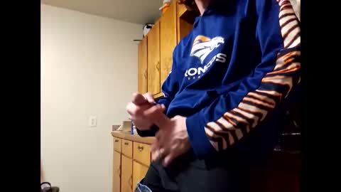 Snapshot of therizzler_1_of_1 chatting on January 29, 2025, 5:40 am therizzler_1_of_1 online show from January 29, 2025, 5:40 am