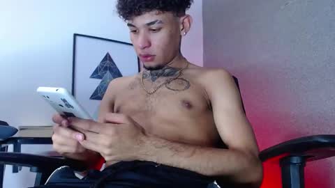 Snapshot of theskinny8inch_ chatting on February 23, 2025, 8:39 am theskinny8inch_ online show from February 23, 2025, 8:39 am