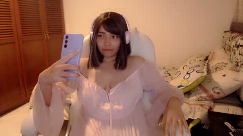 Snapshot of thetalkingbutt chatting on December 2, 2024, 3:15 am Mai online show from December 2, 2024, 3:15 am