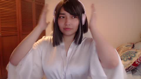 Snapshot of thetalkingbutt chatting on December 20, 2024, 8:01 pm Mai online show from December 20, 2024, 8:01 pm