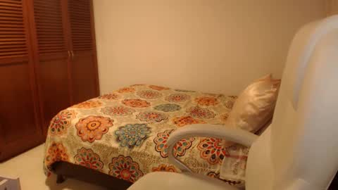 Snapshot of thetalkingbutt chatting on October 1, 2025, 8:09 am Mai online show from October 1, 2025, 8:09 am