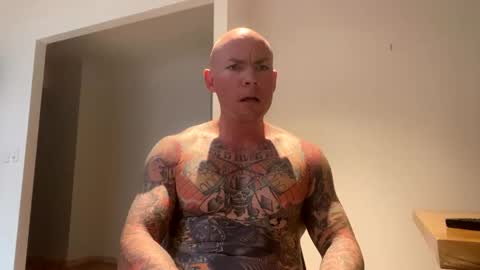 Snapshot of thetattooed chatting on December 11, 2024, 6:25 am The tattooed online show from December 11, 2024, 6:25 am