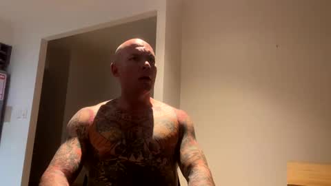 Snapshot of thetattooed chatting on December 15, 2024, 9:35 am The tattooed online show from December 15, 2024, 9:35 am