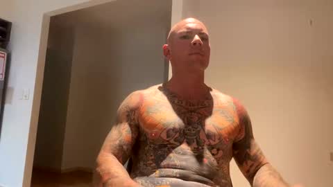 Snapshot of thetattooed chatting on December 16, 2024, 5:06 am The tattooed online show from December 16, 2024, 5:06 am