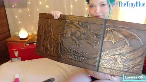 Tiny Blue online show from March 27, 2026, 6:07 pm