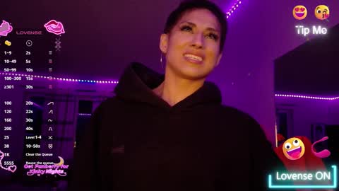 Snapshot of thetrinityyyy chatting on December 18, 2025, 6:52 am thetrinityyyy online show from December 18, 2025, 6:52 am