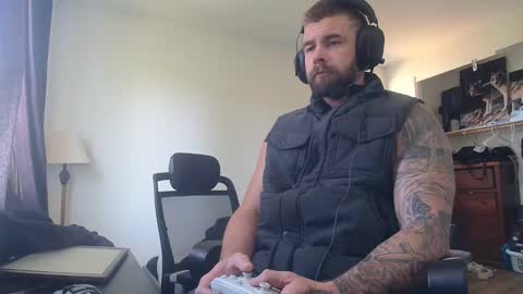 troy online show from April 18, 2026, 7:58 pm