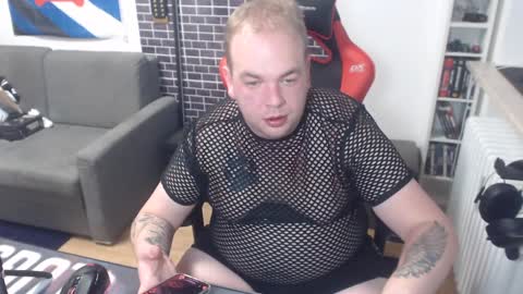 Snapshot of thewolfy31 chatting on December 2, 2024, 3:25 pm PupWolfy online show from December 2, 2024, 3:25 pm