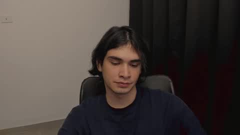 thiaan__ online show from February 18, 2025, 12:59 am