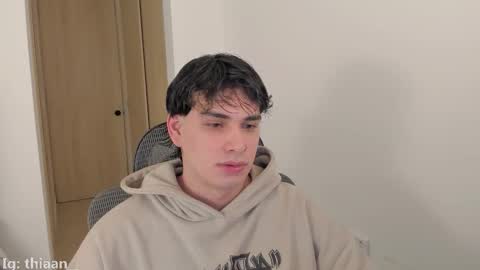 thiaan__ online show from November 20, 2025, 3:28 am