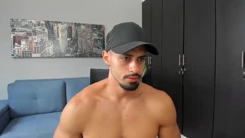 thiago_driussi online show from November 1, 2025, 2:52 pm