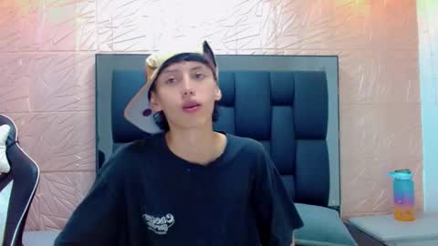 thiago_twink38 online show from December 2, 2025, 5:13 am