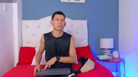 Snapshot of thiagoferrer_ chatting on June 20, 2026, 7:22 am T H I A G O online show from June 20, 2026, 7:22 am
