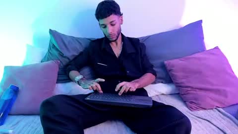 ThiagoFerreti online show from June 25, 2026, 4:45 am
