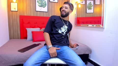 Thia Gomez online show from January 23, 2025, 12:19 pm