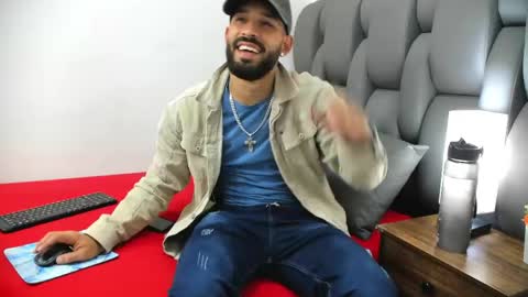 Thia Gomez online show from March 20, 2026, 7:08 pm