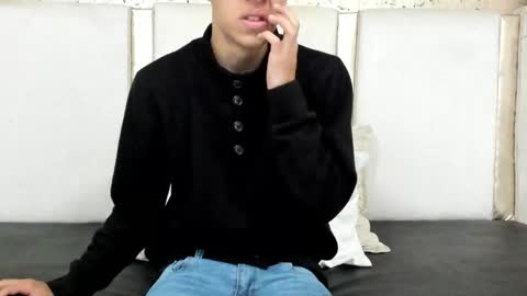 Thiago   online show from January 6, 2025, 7:02 pm