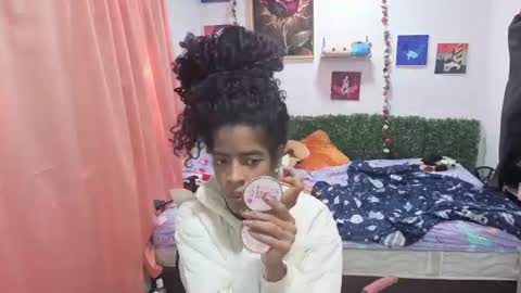 thiana_horny online show from July 11, 2026, 2:09 pm