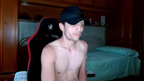 Snapshot of thick_and_big_cock chatting on July 24, 2026, 6:39 pm Latino 8.5 inches online show from July 24, 2026, 6:39 pm