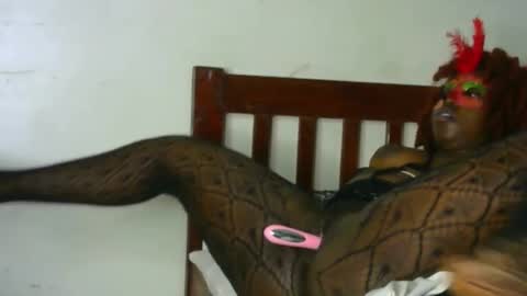 Snapshot of thickbaby9 chatting on March 15, 2026, 10:49 pm lovlyn online show from March 15, 2026, 10:49 pm