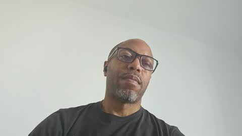 Snapshot of thickblackdick3 chatting on April 6, 2026, 10:05 am thickblackdick online show from April 6, 2026, 10:05 am