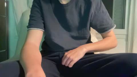 Snapshot of thickerbunny chatting on April 4, 2026, 8:39 pm thickerbunny online show from April 4, 2026, 8:39 pm