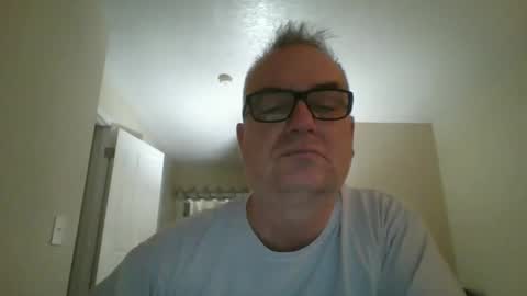 Snapshot of thickwhiteload chatting on January 2, 2025, 5:39 pm thickwhiteload online show from January 2, 2025, 5:39 pm