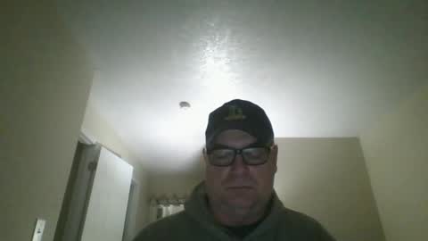 Snapshot of thickwhiteload chatting on January 17, 2025, 9:39 pm thickwhiteload online show from January 17, 2025, 9:39 pm