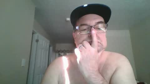 Snapshot of thickwhiteload chatting on January 18, 2026, 6:01 pm thickwhiteload online show from January 18, 2026, 6:01 pm