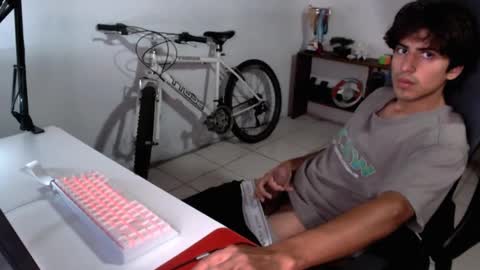 thieves_us online show from September 22, 2025, 10:45 pm