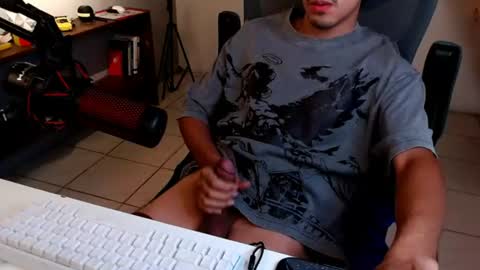 Snapshot of thieves_us chatting on June 12, 2026, 5:34 pm thieves_us online show from June 12, 2026, 5:34 pm