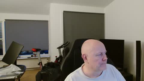 thomas315627 online show from March 8, 2026, 5:28 pm