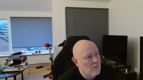 thomas315627 online show from April 19, 2026, 6:21 pm