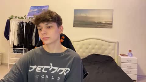 Snapshot of thomas617826 chatting on October 4, 2025, 9:02 pm Thomas Hill online show from October 4, 2025, 9:02 pm