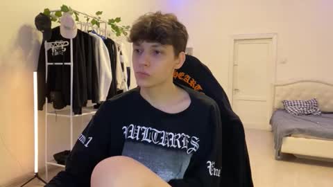 Snapshot of thomas617826 chatting on October 27, 2025, 6:45 pm Thomas Hill online show from October 27, 2025, 6:45 pm