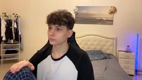 Snapshot of thomas617826 chatting on December 5, 2025, 9:00 pm Thomas Hill online show from December 5, 2025, 9:00 pm