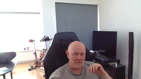 Snapshot of thomas806035 chatting on June 24, 2026, 2:38 pm thomas806035 online show from June 24, 2026, 2:38 pm