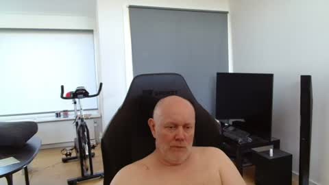 Snapshot of thomas806035 chatting on June 25, 2026, 9:36 am thomas806035 online show from June 25, 2026, 9:36 am